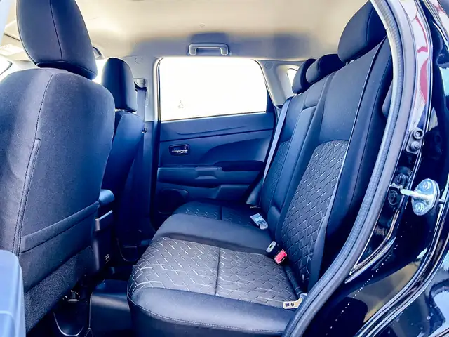 2024 Mitsubishi RVR SE - (Only 2,800KM!) - Photo 12