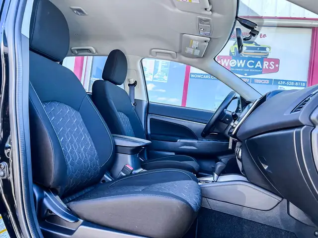 2024 Mitsubishi RVR SE - (Only 2,800KM!) - Photo 14