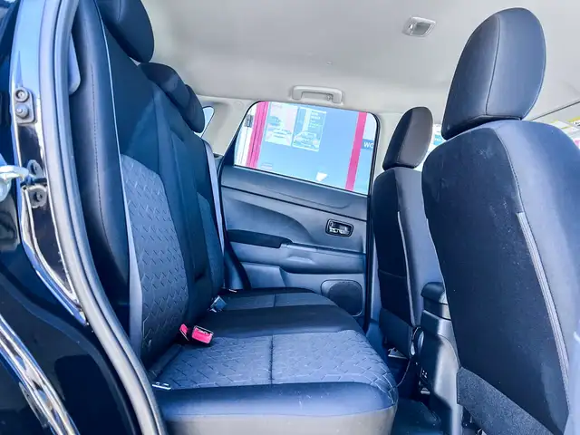 2024 Mitsubishi RVR SE - (Only 2,800KM!) - Photo 17