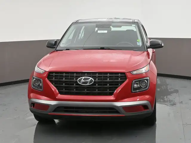 2022 Hyundai Venue Essential One Owner!, Heated Seats, Apple/And - Photo 2
