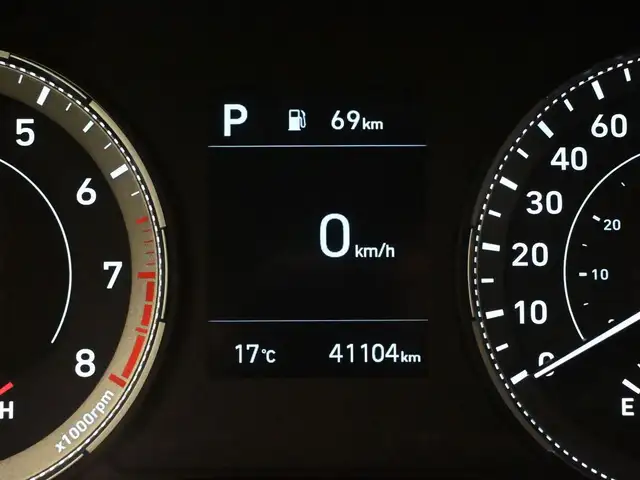 2022 Hyundai Venue Essential One Owner!, Heated Seats, Apple/And - Photo 10