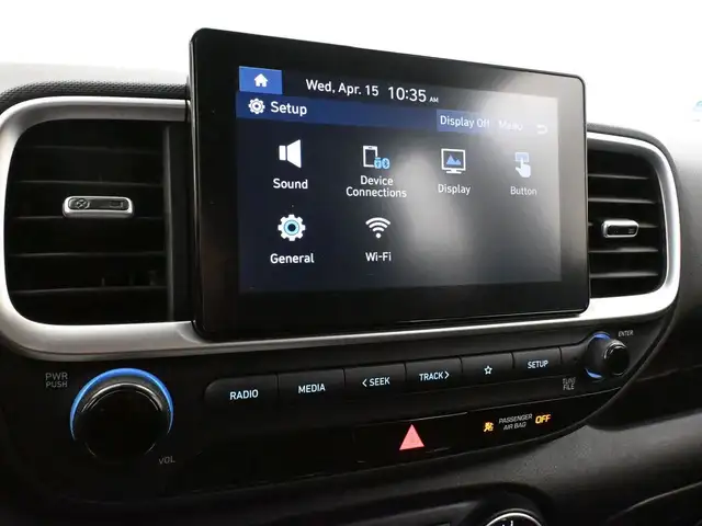 2022 Hyundai Venue Essential One Owner!, Heated Seats, Apple/And - Photo 12