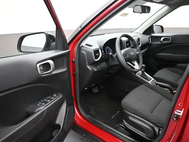 2022 Hyundai Venue Essential One Owner!, Heated Seats, Apple/And - Photo 13