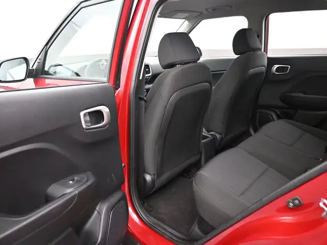 2022 Hyundai Venue Essential One Owner!, Heated Seats, Apple/And - Photo 15