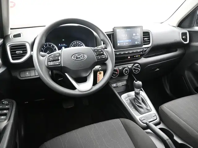 2022 Hyundai Venue Essential One Owner!, Heated Seats, Apple/And - Photo 16