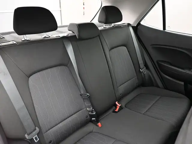 2022 Hyundai Venue Essential One Owner!, Heated Seats, Apple/And - Photo 21