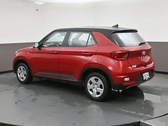 2022 Hyundai Venue Essential One Owner!, Heated Seats, Apple/And - Photo 25