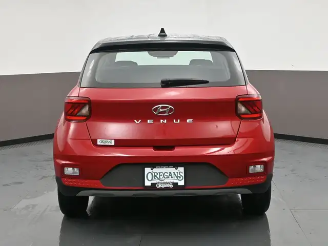 2022 Hyundai Venue Essential One Owner!, Heated Seats, Apple/And - Photo 26