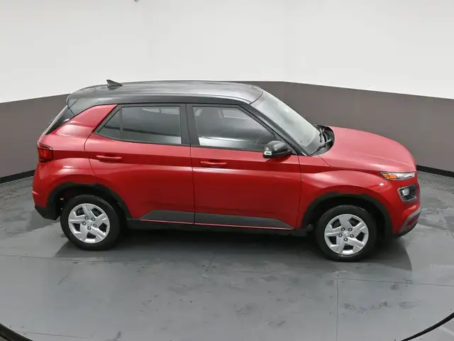 2022 Hyundai Venue Essential One Owner!, Heated Seats, Apple/And - Photo 36
