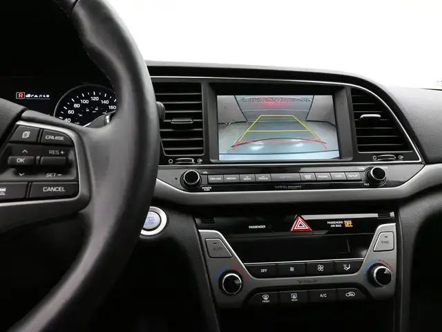 2018 Hyundai Elantra LIMITED Heated Seats/Wheel, Leather, Sunroo - Photo 11