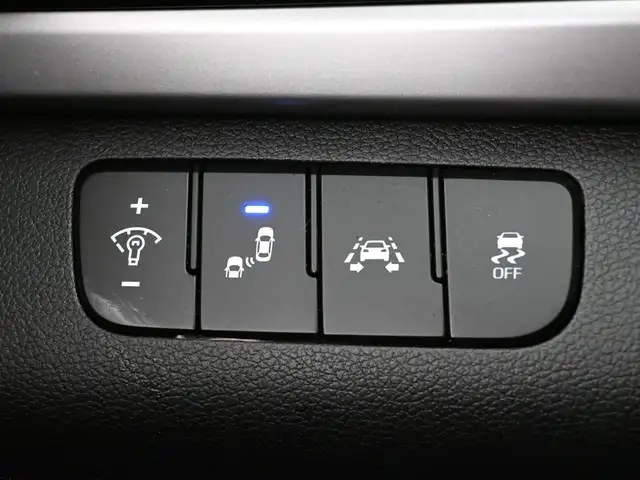 2018 Hyundai Elantra LIMITED Heated Seats/Wheel, Leather, Sunroo - Photo 13