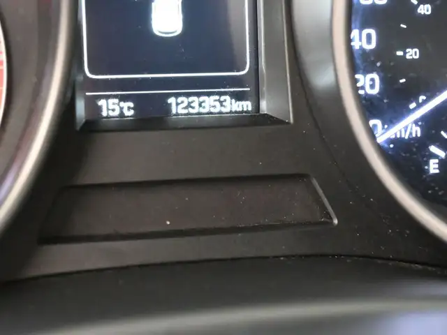 2017 Hyundai Santa Fe Sport Heated Seats/Wheel, Low KMS, Alloys, - Photo 8