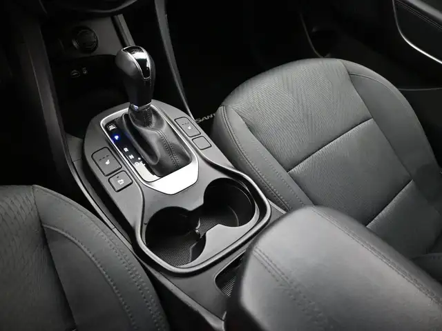 2017 Hyundai Santa Fe Sport Heated Seats/Wheel, Low KMS, Alloys, - Photo 9