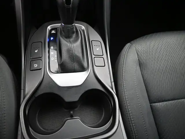 2017 Hyundai Santa Fe Sport Heated Seats/Wheel, Low KMS, Alloys, - Photo 11