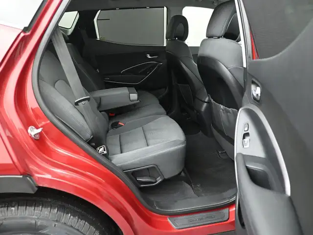 2017 Hyundai Santa Fe Sport Heated Seats/Wheel, Low KMS, Alloys, - Photo 22