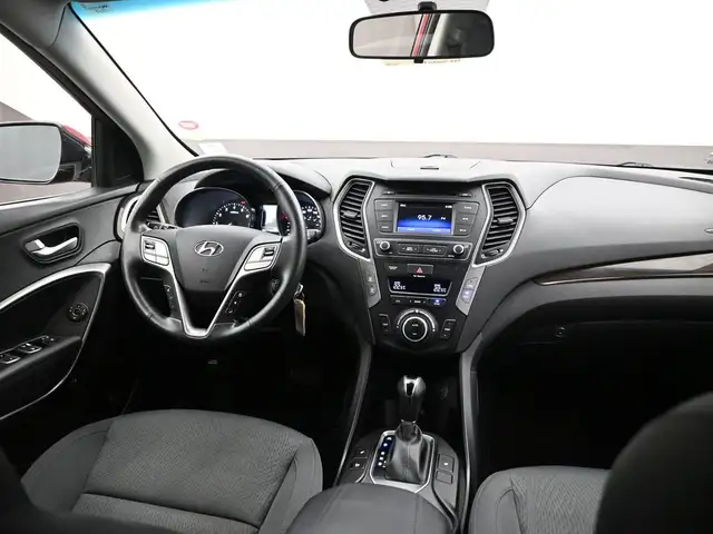 2017 Hyundai Santa Fe Sport Heated Seats/Wheel, Low KMS, Alloys, - Photo 24