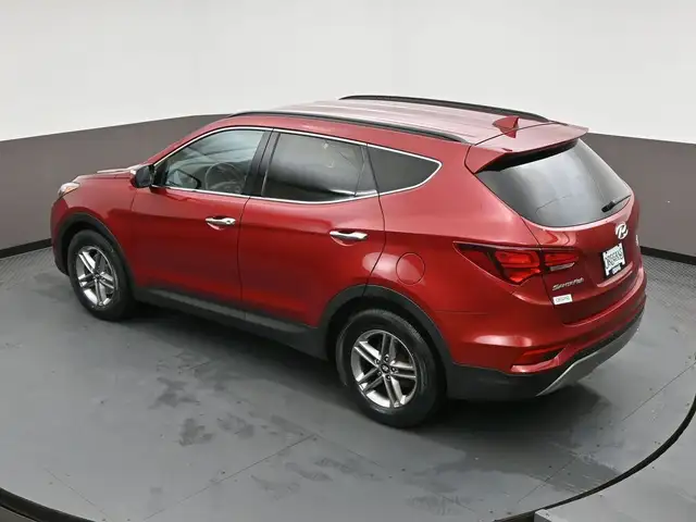 2017 Hyundai Santa Fe Sport Heated Seats/Wheel, Low KMS, Alloys, - Photo 38