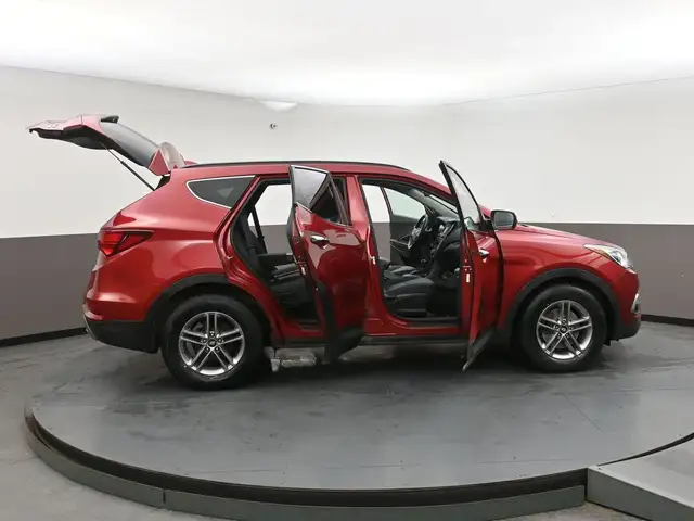 2017 Hyundai Santa Fe Sport Heated Seats/Wheel, Low KMS, Alloys, - Photo 42