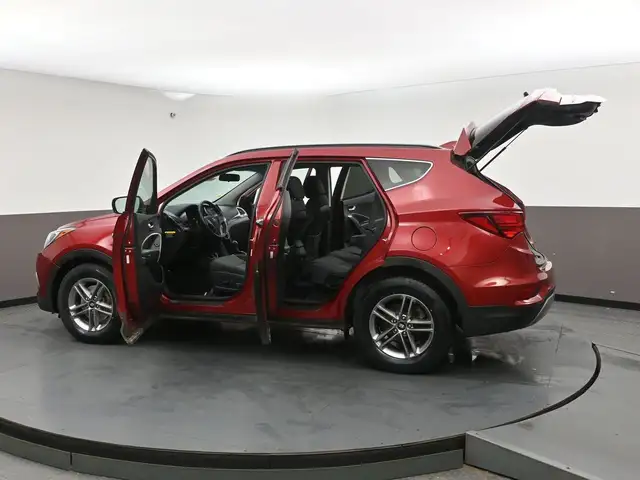 2017 Hyundai Santa Fe Sport Heated Seats/Wheel, Low KMS, Alloys, - Photo 46