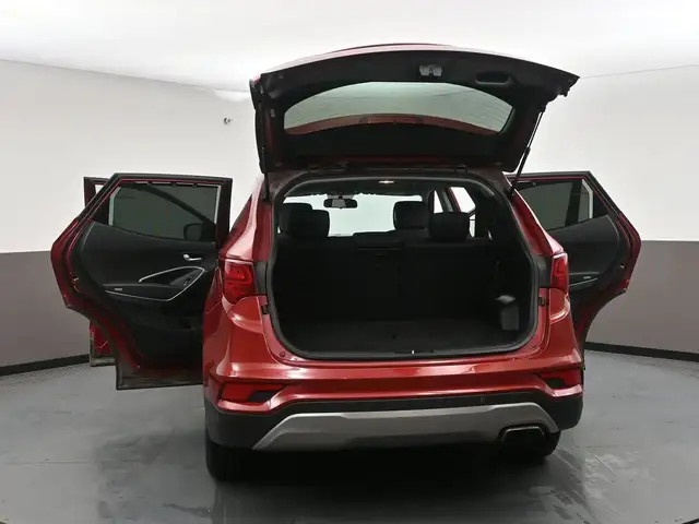 2017 Hyundai Santa Fe Sport Heated Seats/Wheel, Low KMS, Alloys, - Photo 48