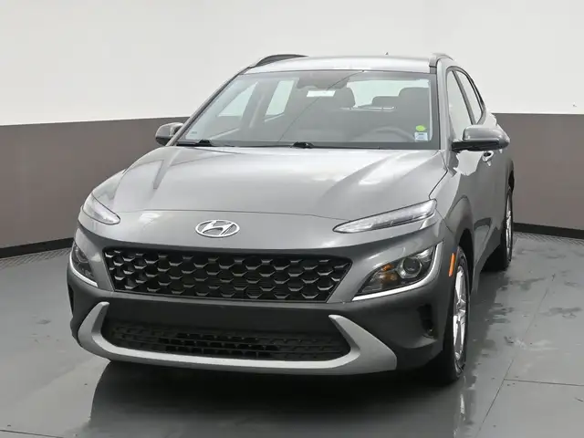 2022 Hyundai Kona Essential FWD Heated Seats, Alloys, Apple/Andr - Photo 2