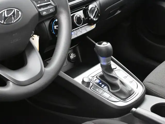 2022 Hyundai Kona Essential FWD Heated Seats, Alloys, Apple/Andr - Photo 8