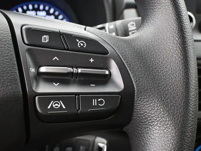 2022 Hyundai Kona Essential FWD Heated Seats, Alloys, Apple/Andr - Photo 15