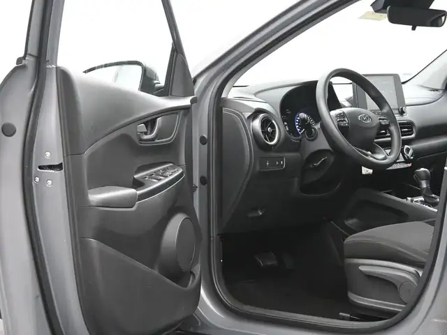 2022 Hyundai Kona Essential FWD Heated Seats, Alloys, Apple/Andr - Photo 17