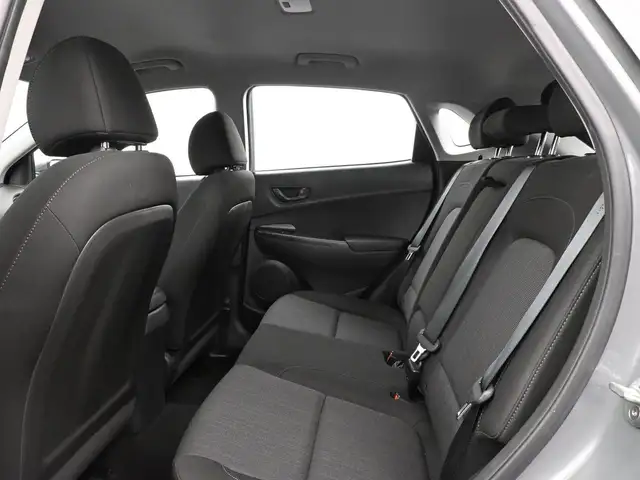 2022 Hyundai Kona Essential FWD Heated Seats, Alloys, Apple/Andr - Photo 19