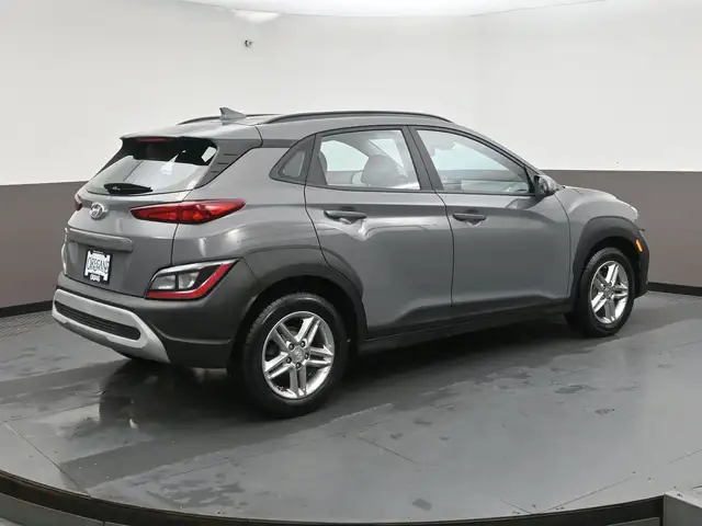 2022 Hyundai Kona Essential FWD Heated Seats, Alloys, Apple/Andr - Photo 31