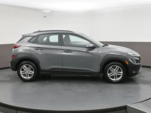 2022 Hyundai Kona Essential FWD Heated Seats, Alloys, Apple/Andr - Photo 32
