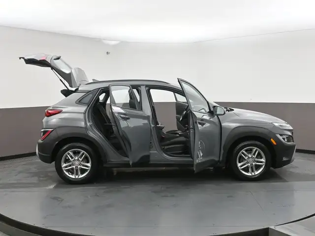 2022 Hyundai Kona Essential FWD Heated Seats, Alloys, Apple/Andr - Photo 41