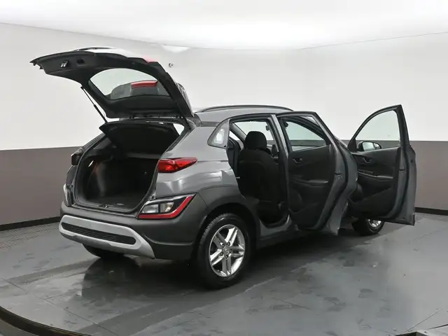 2022 Hyundai Kona Essential FWD Heated Seats, Alloys, Apple/Andr - Photo 48