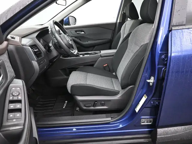 2022 Nissan Rogue SV AWD Heated Seats/Wheel, Blindspot/LKA, Appl - Photo 16