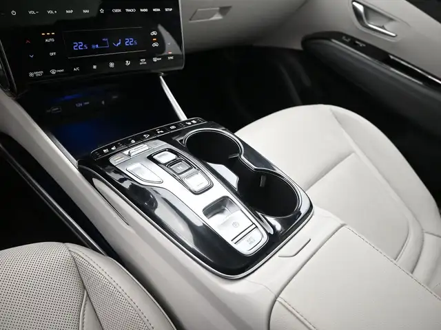 2024 Hyundai Tucson Ultimate PHEV One Owner!, Fully Loaded, Smar - Photo 10