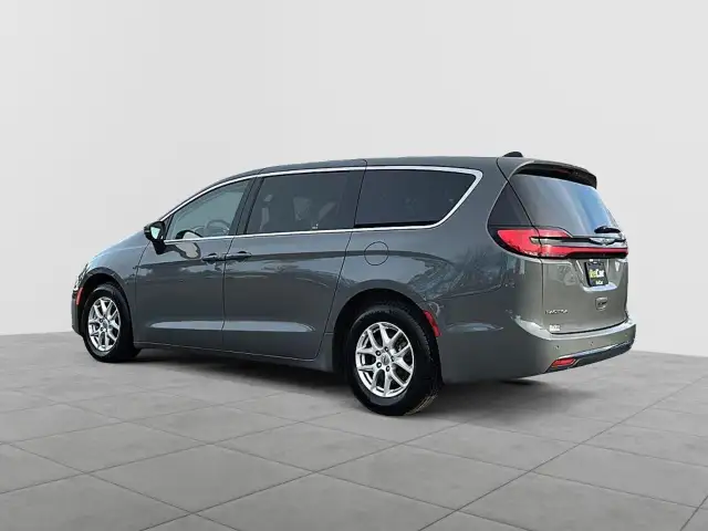 2023 Chrysler Pacifica Touring-L Touring-L | Leather | SAVE $... - Photo 6