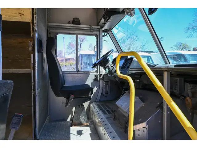 2017 Ford F-59 Commercial Stripped Chassis - Lease now for $1995 - Photo 10