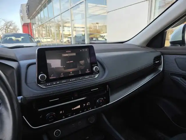 2021 Nissan Rogue SV - Photo 13