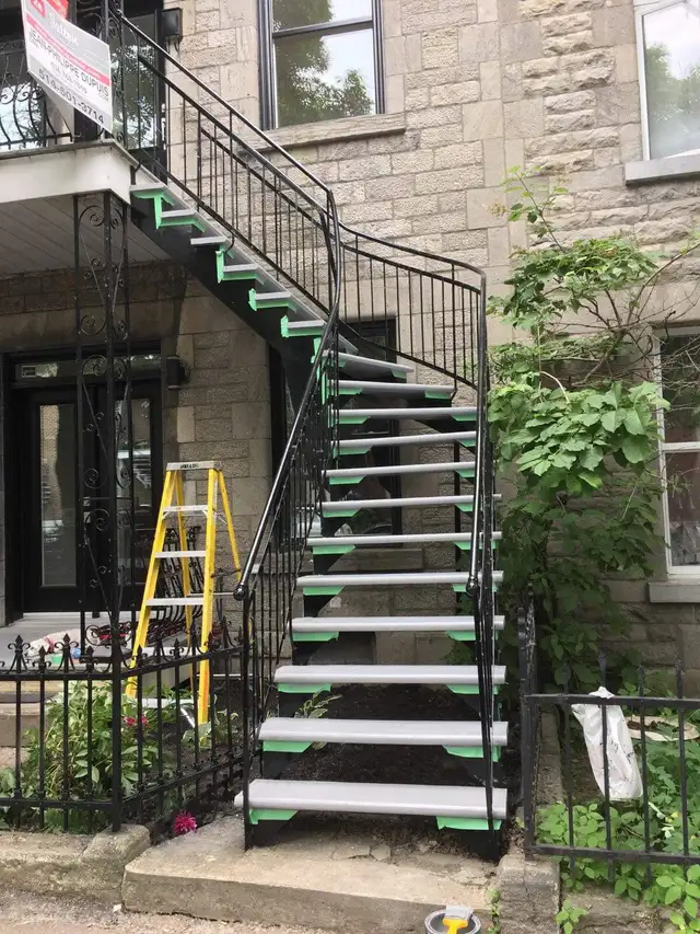 PEINTURE DE BOIS ET TEINTURE DE PATIO - Photo 2