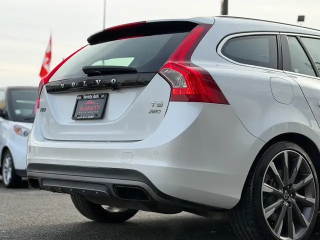 2015 Volvo V60 4dr Wgn T5 Premier Plus AWD, Safety & Performance - Photo 10