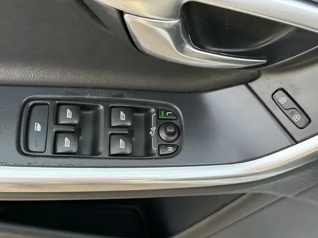 2015 Volvo V60 4dr Wgn T5 Premier Plus AWD, Safety & Performance - Photo 19