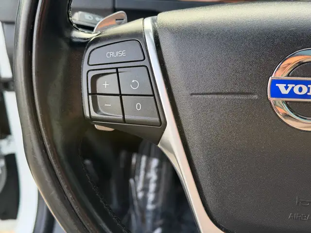 2015 Volvo V60 4dr Wgn T5 Premier Plus AWD, Safety & Performance - Photo 20