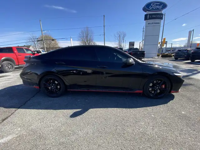 2024 Hyundai Elantra N - Photo 2