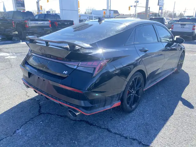 2024 Hyundai Elantra N - Photo 3