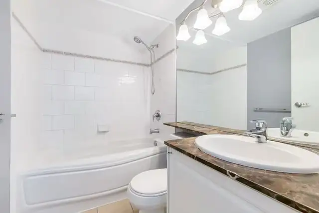 Top‑Floor 2‑Bed Condo in Richmond – 5933 Cooney Rd – $3150 - Photo 3