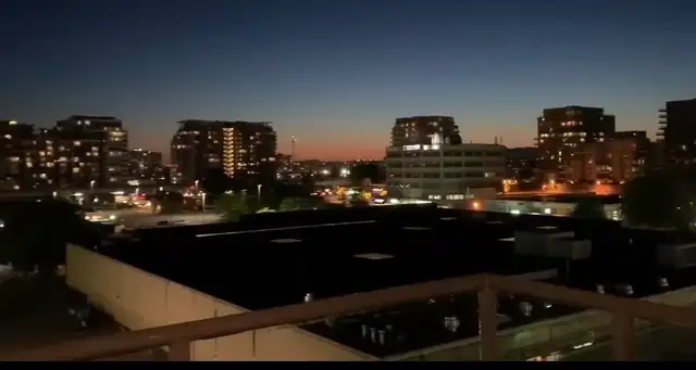 Top‑Floor 2‑Bed Condo in Richmond – 5933 Cooney Rd – $3150 - Photo 9