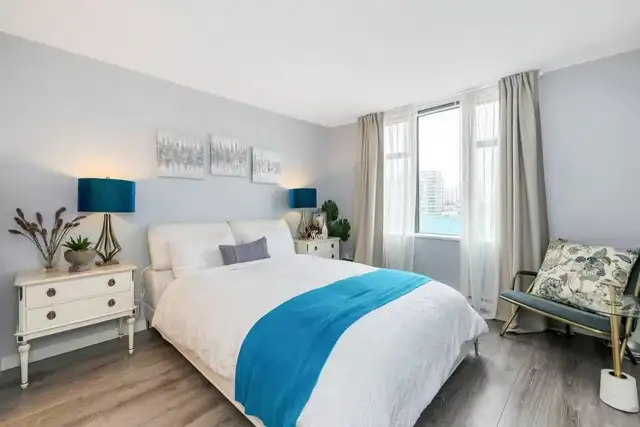 Top‑Floor 2‑Bed Condo in Richmond – 5933 Cooney Rd – $3150 - Photo 12