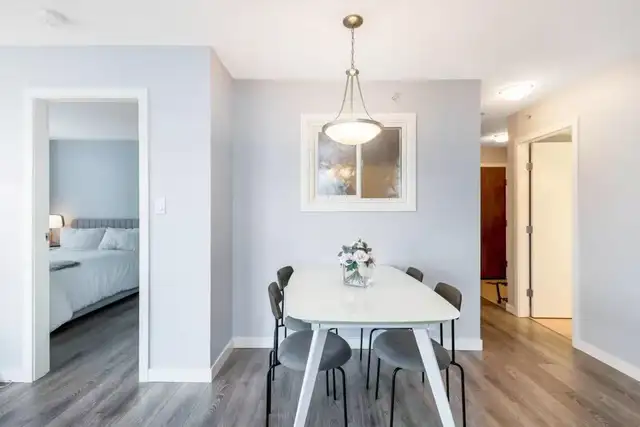 Top‑Floor 2‑Bed Condo in Richmond – 5933 Cooney Rd – $3150 - Photo 13