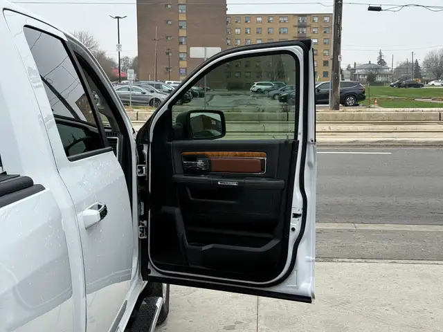 2016 Ram 1500 LONGHORN | REMOTE START | ALPINE | PANO - Photo 31