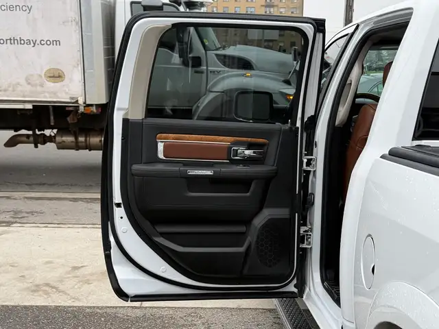 2016 Ram 1500 LONGHORN | REMOTE START | ALPINE | PANO - Photo 38